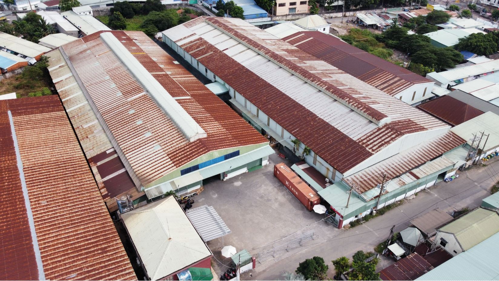 Kiểm tra phần mái nhà xưởng đi thuê