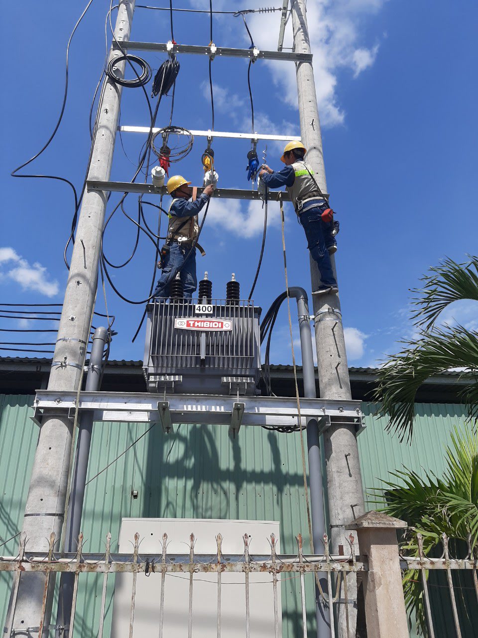 Trạm biến áp giàn