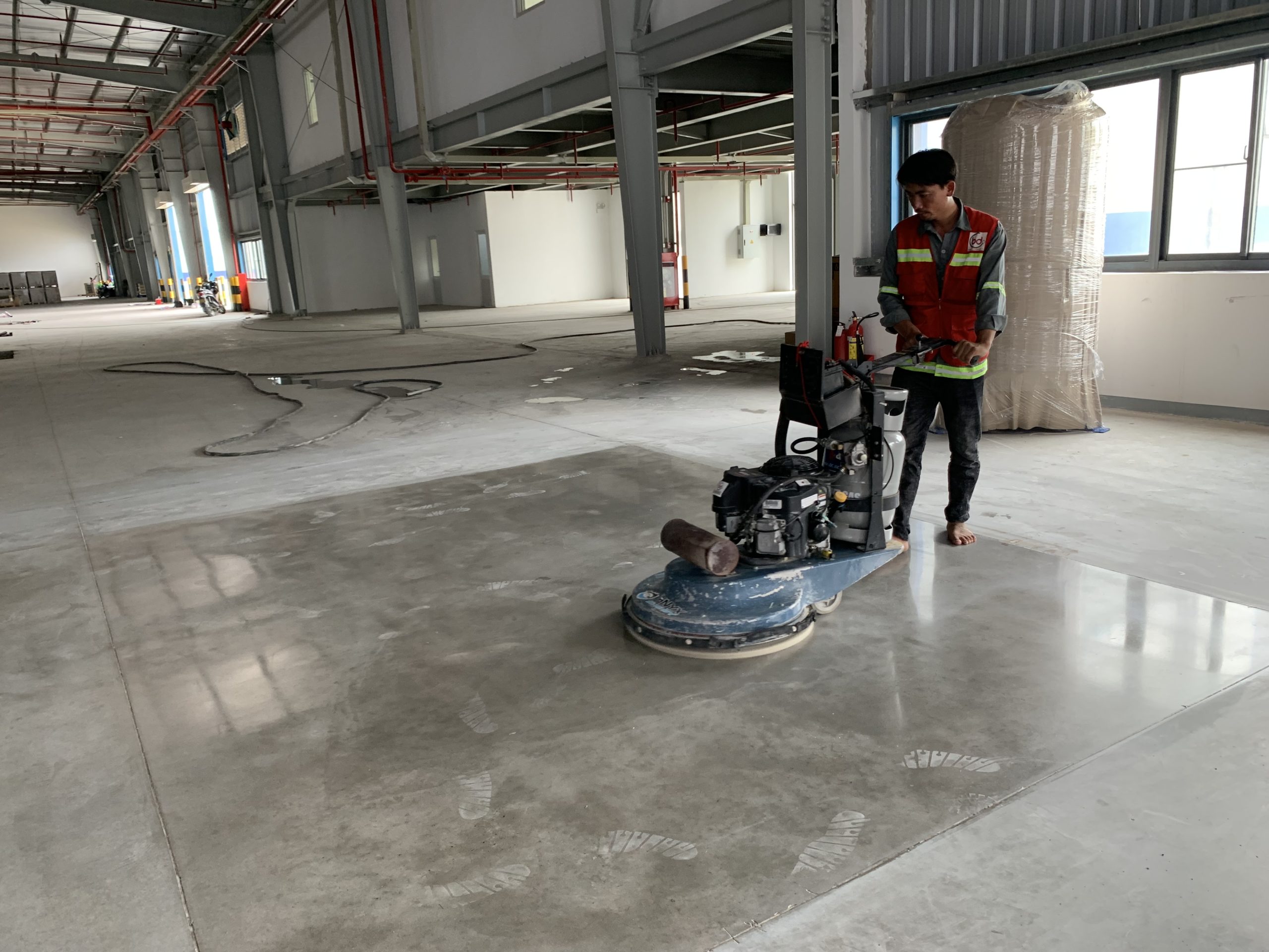 Bảng Giá Đánh Bóng Sàn Bê Tông Tại Bình Dương Mới Nhất 2024 – Ưu điểm của việc đánh bóng sàn bê tông