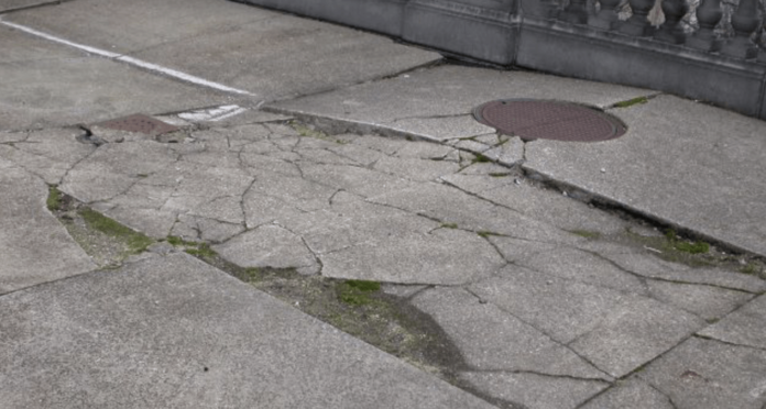 Nguyên nhân dẫn đến những dấu hiệu cho thấy nền bê tông nhà xưởng đã xuống cấp